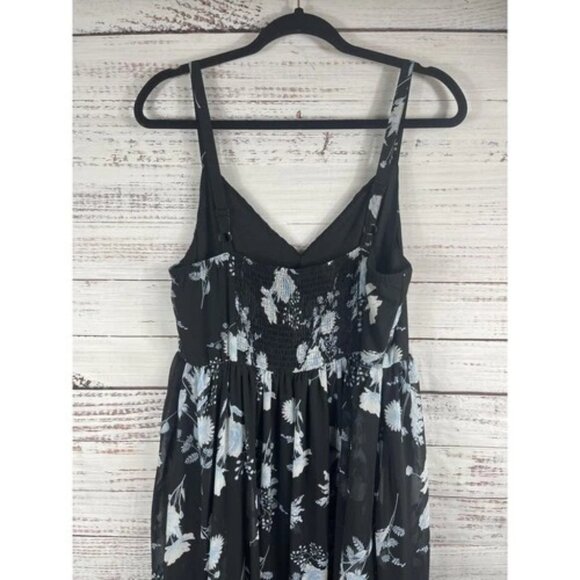 Torrid Maxi Dress Black Blue White Floral Adjustable Strap Ruched Bust - Picture 4 of 6